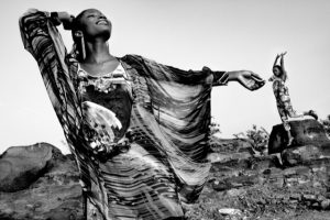 Baudouin Mouanda - SYMA News - Congo - Florence Yeremian - ephemeres - faim - Baudoin Mouanda - brazza - brazzaville - brazza art galerie - galerie - sandra plachesi - congo - art - expo - exposition - exhibition - photo - photographie - photographe - guerre - war - RDC - SAPE - sapeur - mode - fashion - congolese - afrique - Africa