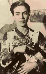 Frida kahlo - syma news - florence yeremian - galerie de linstant - Julia Gragnon - expo - exposition - lucienne bloch - artiste mexique - femme - photo - photographe - exhibition - paris - usa - mexico - noir et blanc