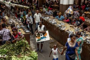 Baudouin Mouanda - SYMA News - Congo - Florence Yeremian - ephemeres - faim - Baudoin Mouanda - brazza - brazzaville - brazza art galerie - galerie - sandra plachesi - congo - art - expo - exposition - exhibition - photo - photographie - photographe - guerre - war - RDC - SAPE - sapeur - mode - fashion - congolese - afrique - Africa