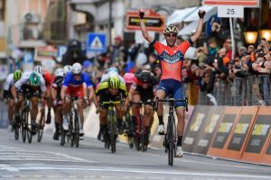Sport - weekend - SymaNews - Foot - football - rugby - ski - basket - volley - waterpolo - handball - vélo cyclisme - Ligue A - Ligue féminine - Top 14 - Jeep elite - euro 2020 - Pro A - Cécile Aymonnier - Norvege - Vincenzo Nibali - Teryomenko