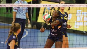 sport - sportif - ovalie - foot - Top 14 - Ligue 1 - rugby - ligue des champions - Europa League - jeep elite - basket - ligue A - volleyball - volley - waterpolo - Ligue Magnus - hockey - hockey sur glace - Odette ndoye - Hugo Invernizzi - Nabil Fekir - RCT