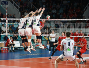 Ligue 1 - Foot - rugby - jeep elite - basket - Top 14 - Ligue A - LAF - volleyball - cyclisme - automobile - rallye WRC d’Argentine - Sébastien Ogier - F1 - Formule 1 - Baku - Azerbaidjan - sport - syma news - FFF - FFFF - Stéphanie Frappart