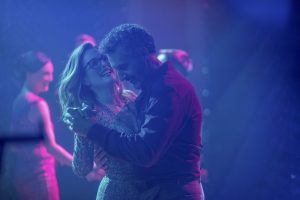 Gloria - Julianne Moore - - Gloria Bell - Cinquantaine - femme - woman - women - solitude - divorcée - Sebastian Lelio - John Turturro - Love - Amour - Syma News - Florence Yeremian - film - cinéma - Caren Pistorius - Michael Cera - Brad Garrett