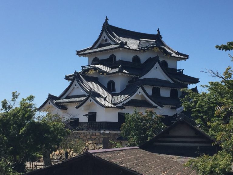 Hikone château japon histoire shiga prefecture sengoku culture architecture