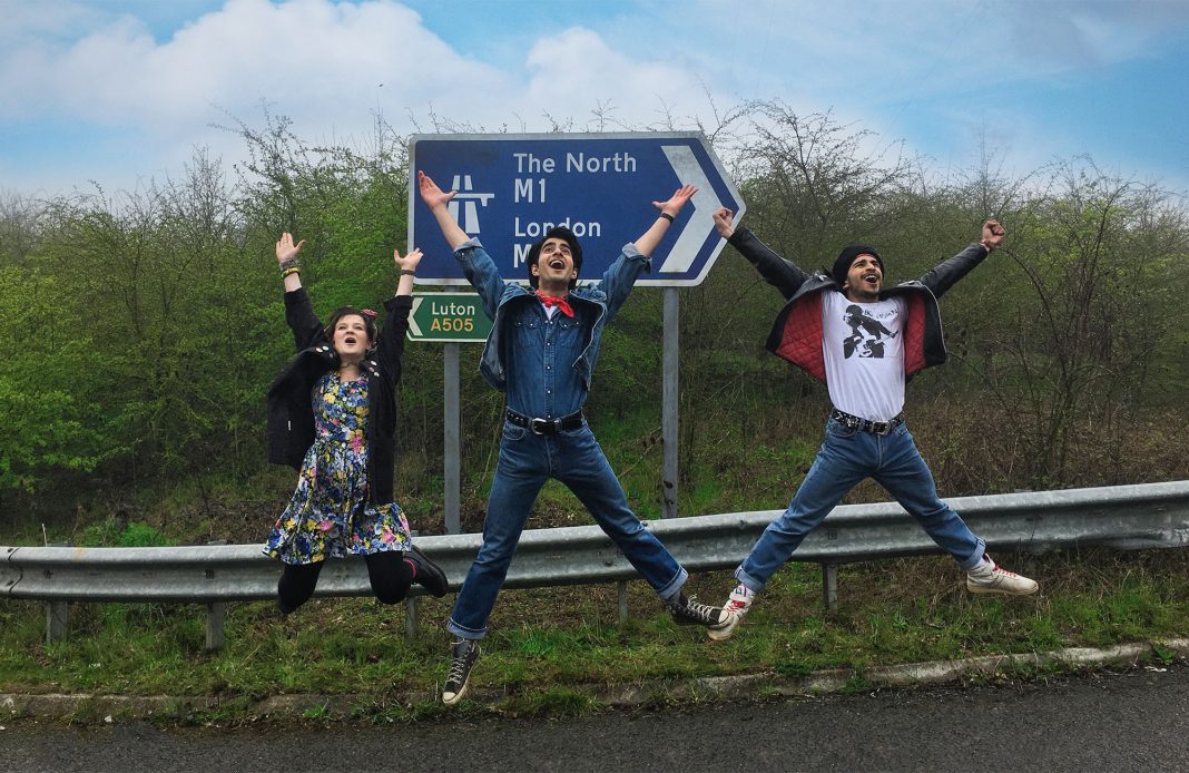 Luton - Londres - Great Britain - Angleterre - symanews - Florence yeremian - music of my life - film - movie - cine - cinema - pakistan - pakistanais - racisme - skinheads - sikh - springsteen - the Boss - Bruce Springsteen - Bollywood - rock - rock and roll - musique - music - Gurinder Chadha - Sarfraz Manzoor - Blinded in the Light - Viveik Kalra - Lulvinder Ghir - Meera Ganatra -