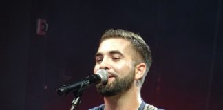 Kendji Girac - Showcase - Westfield Carré Sénart - Kendji - scène