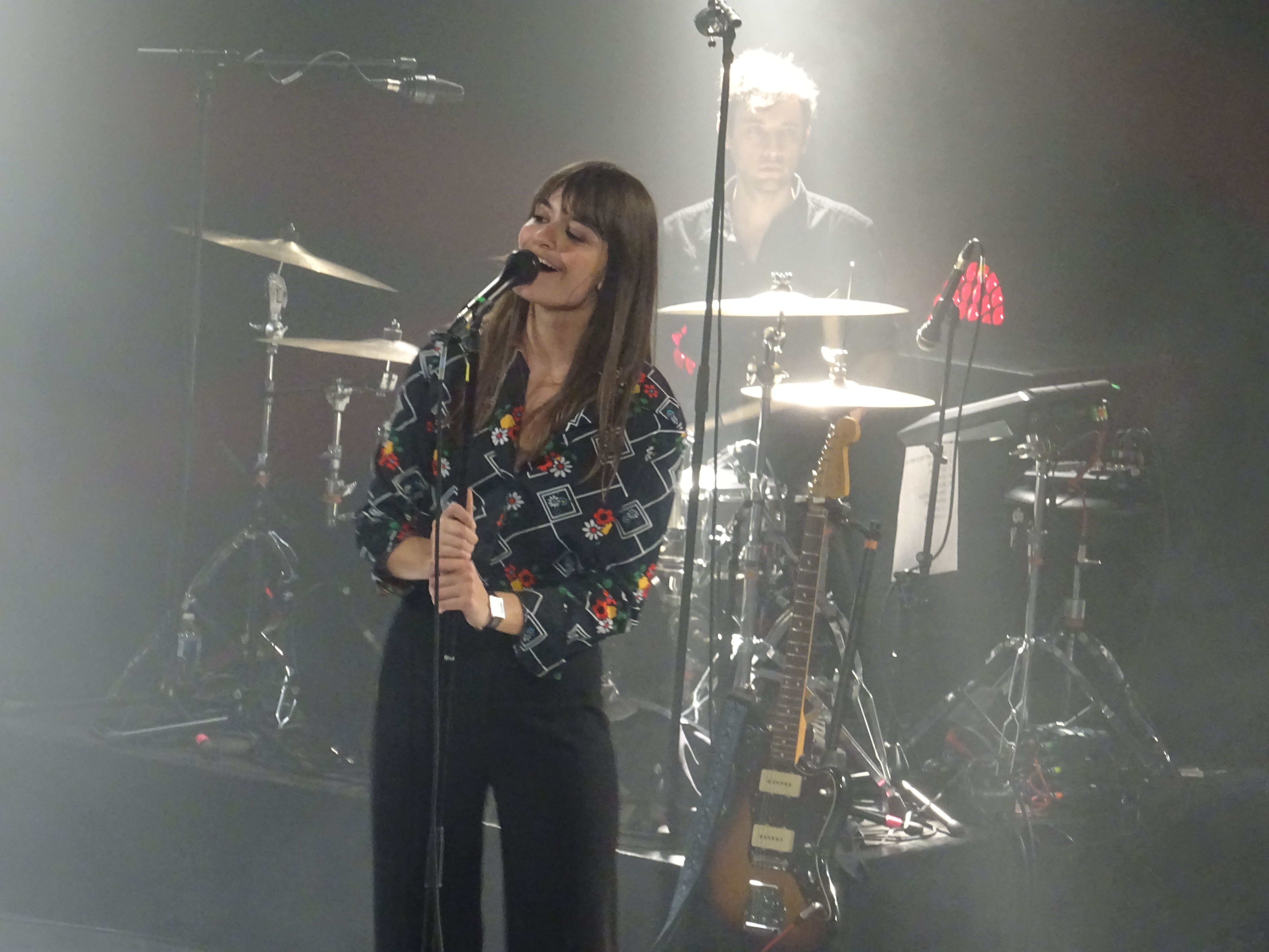 Clara Luciani - RTL2 pop rock live - concert - Trianon