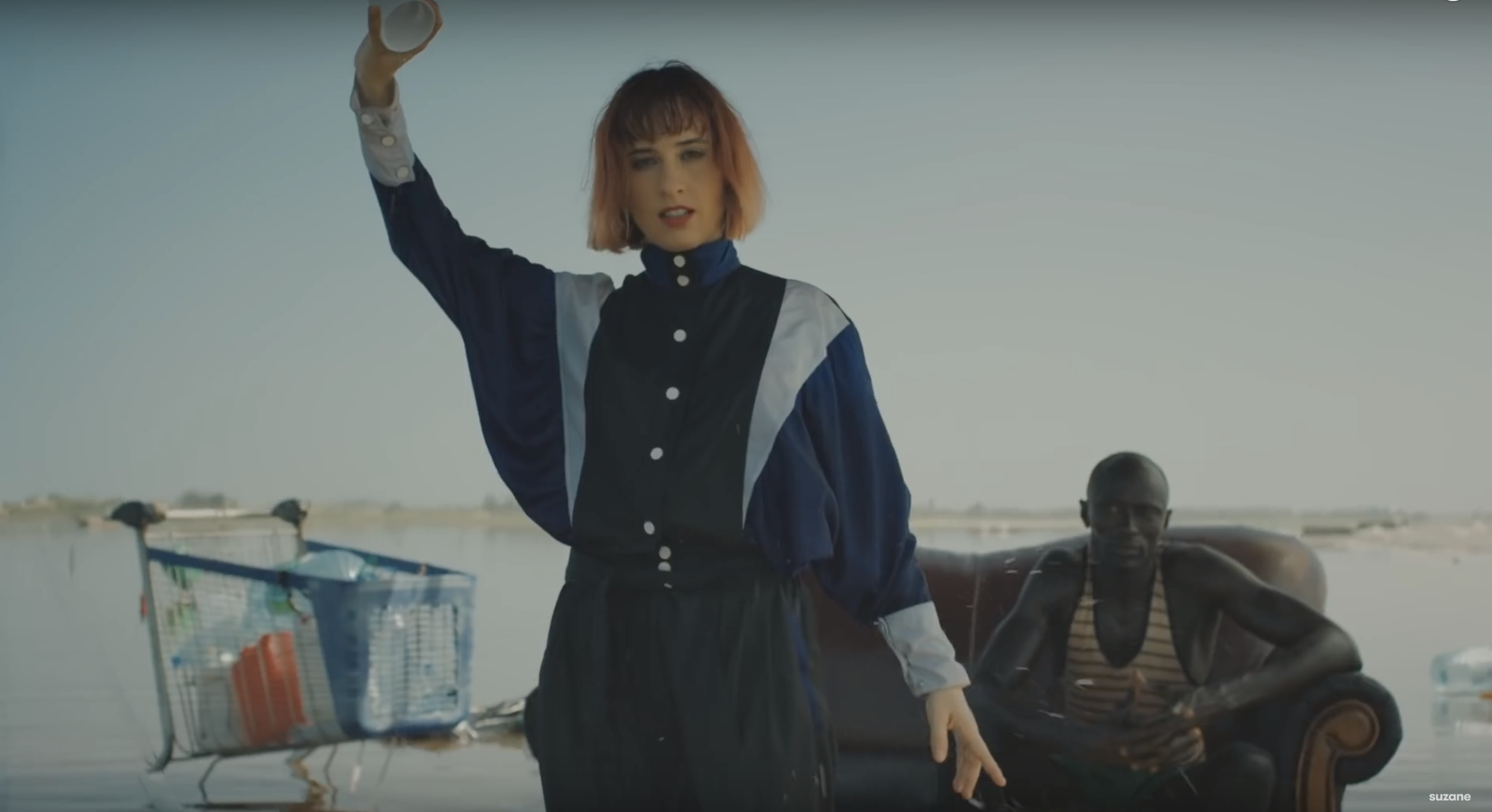 Suzane - Toï Toï - clip - il est où le SAV ?