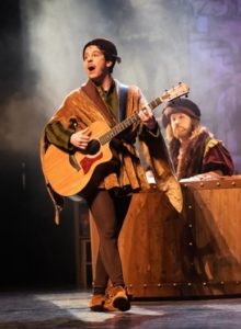 sur les pas de leonard de vinci - vinci - italie - quattrocento - syma news - florence yeremian - mesguich - theatre - spectacle - enfant - chansons - pop - lyrique - estelle andrea - oscar clark - julien clement - Paris - espace paris plaine - avignon - 2020 - musical - genie - renaissance