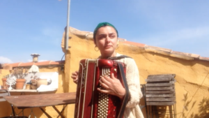 Balkans - Bosnie - Milena marinelli - comedienne - chanteuse - musical - comedie musicale - spectacle - kiki de montparnasse - chance - herve devolder - florence yeremian - syma news - theatre - actrice -