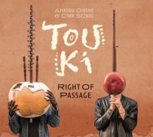 touki - cory seznec - amadou diagne - afrique - africa - musique afro - music - right of passage - syma news - senegal - bretagne - usa - world music - kora - guitare - banjo - rythme