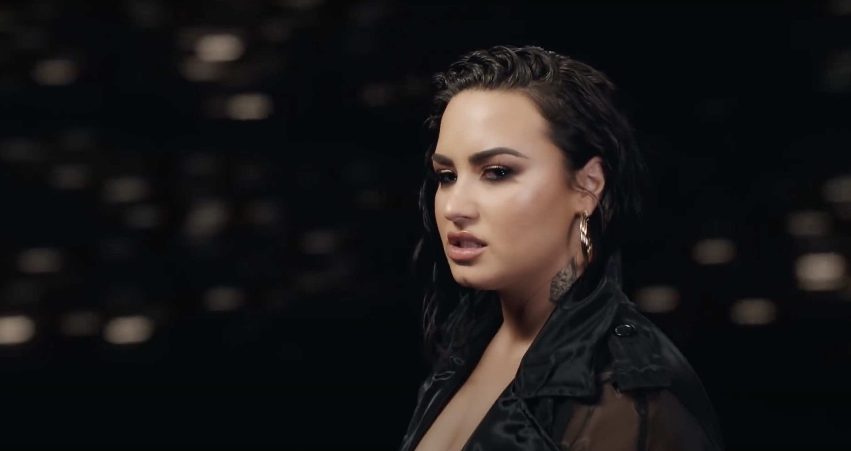 Demi Lovato - Commander In Chief