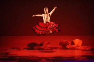 CARMEN-danseur-rouge-symanews-gopikian-spectacle