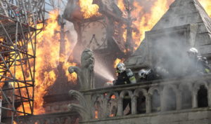 notre-dame-brule-incendie-syma-news-annaud-yeremian-cinema-film-gopikian