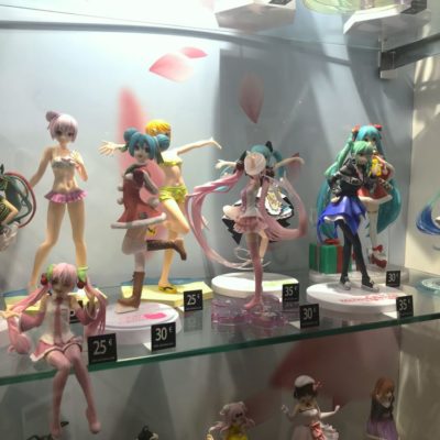 japan expo japon jeu vidéo street fighter 6 hatsune miku project diva vocaloid sega capcom anime exposition salon paris villepinte figurines shopping honkai star rail mihoyo genshin impact art décoration calligraphie