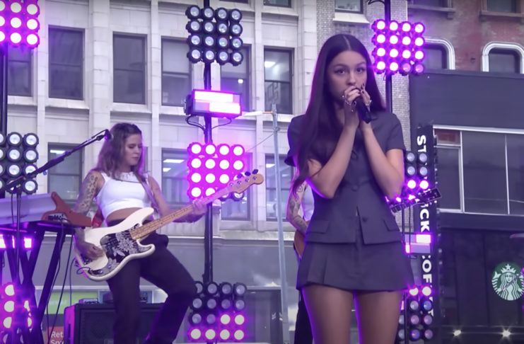 La superstar Olivia Rodrigo annonce une tournée mondiale dont un concert unique en France Olivia Rodrigo -