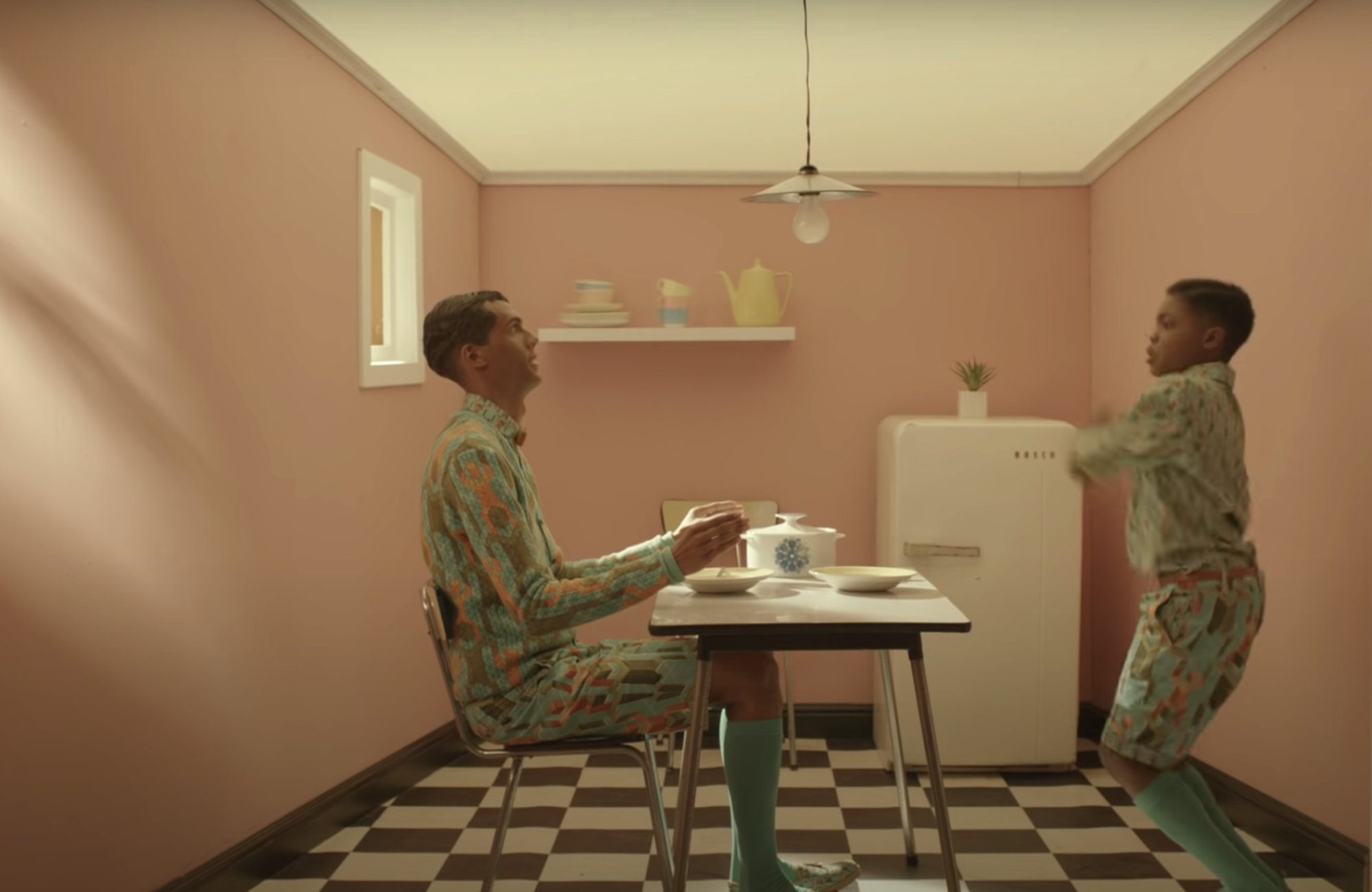 Stromae - papaoutai (Official Video) 