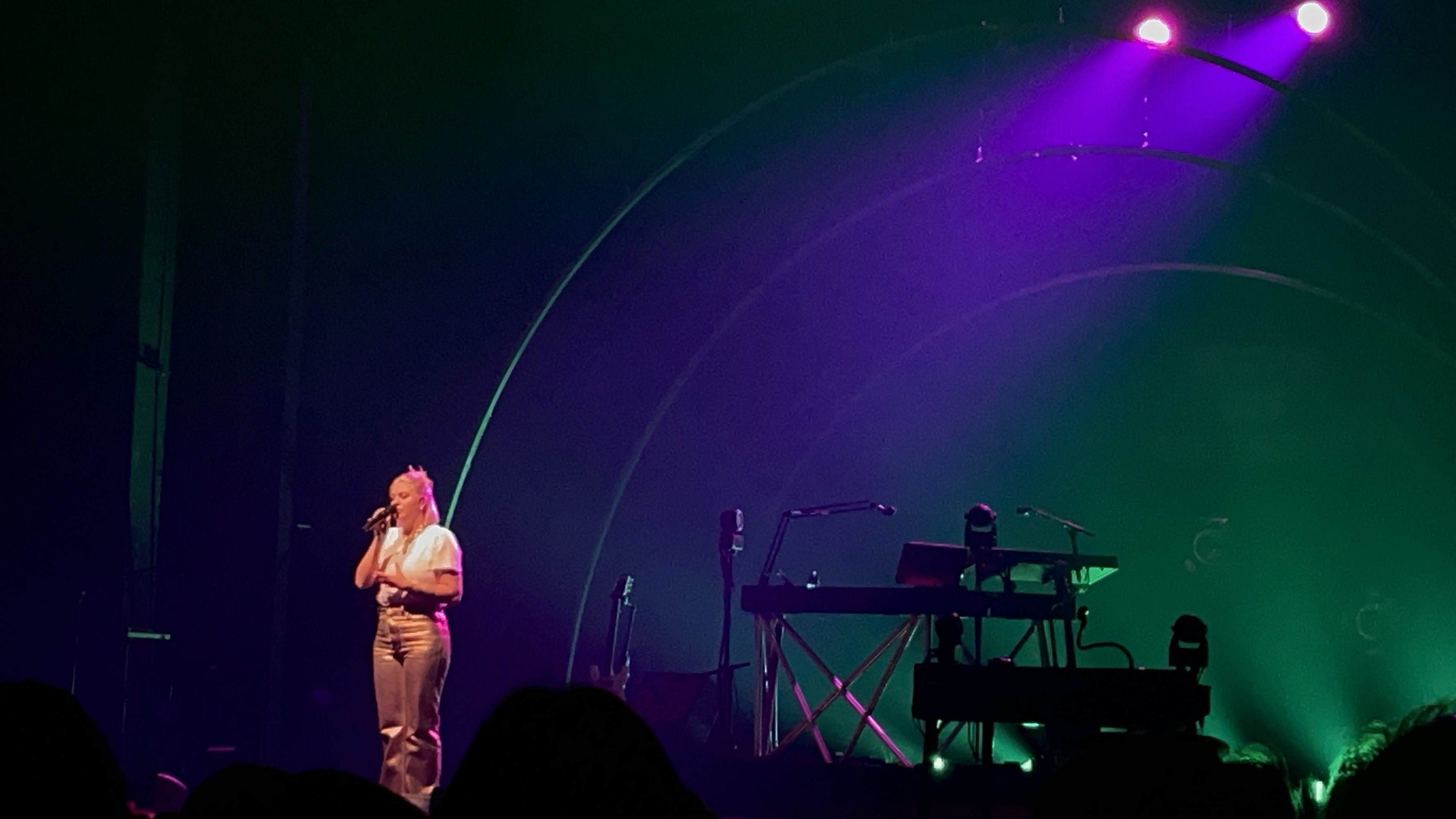 Louane - le club des sentiments - Troyes