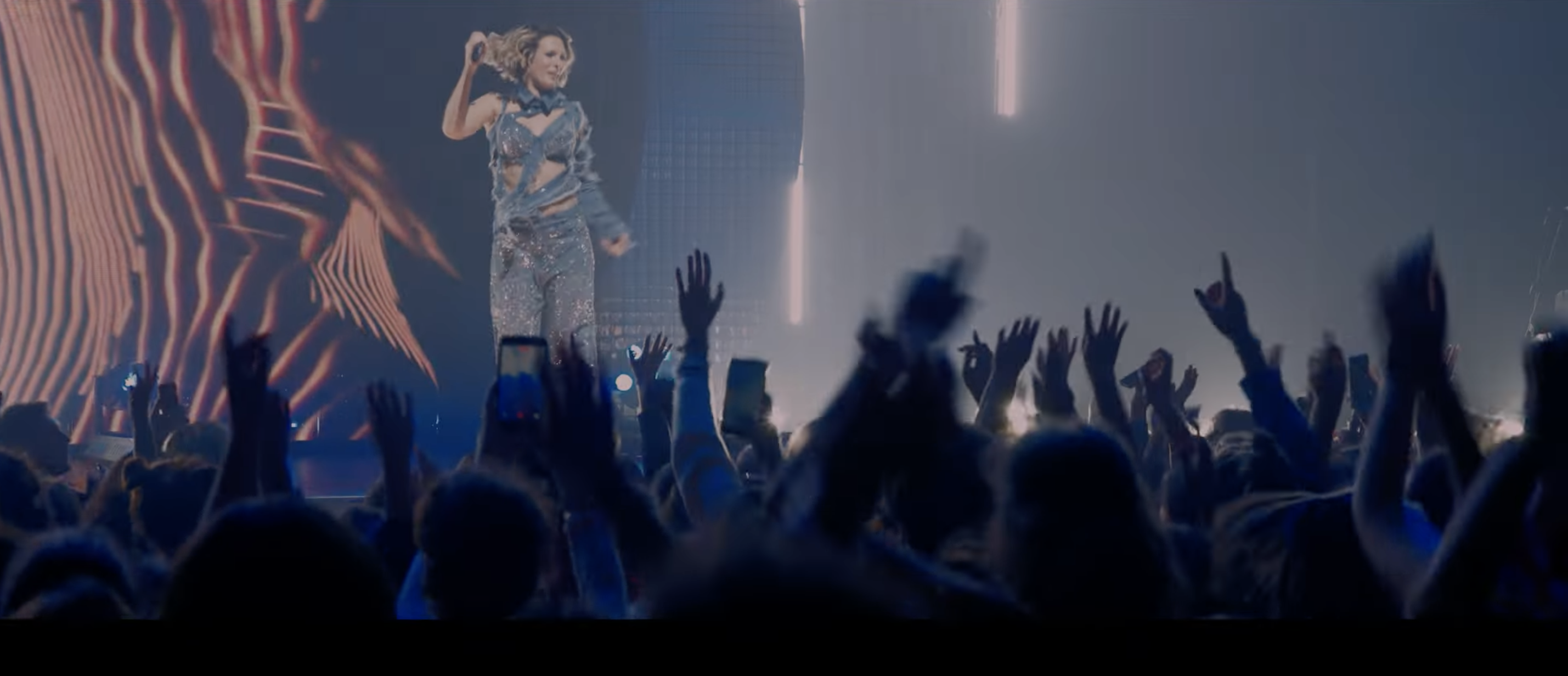 Lorie - Une minute -