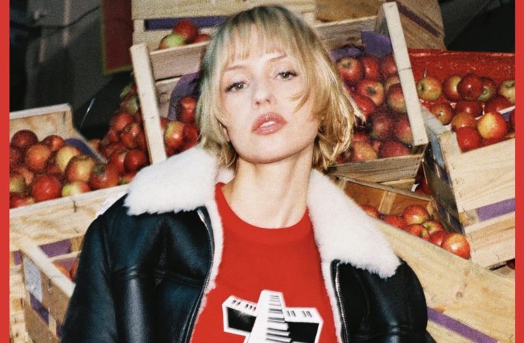 Angèle de retour avec le hit « What Your Want » en collaboration avec Justice Angèle - What your want -