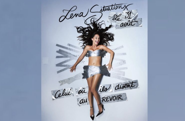 Lena Situations sur la scène de l’Accor Arena pour célébrer ses 10 ans de vlogs d’août Lena Situations - Accor Arena Paris - vlogs d'août - anniversaire - au revoir -